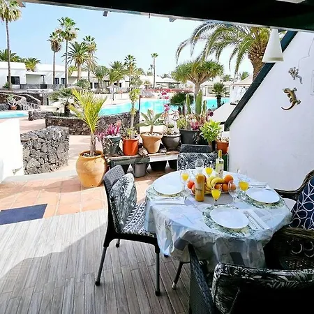 Taisa Playa Roca Costa Teguise