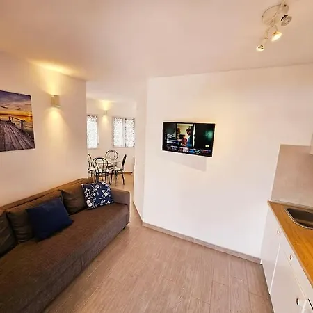 Taisa Playa Roca Costa Teguise