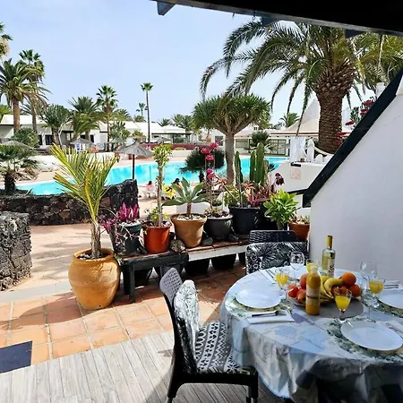 Taisa Playa Roca Apartment